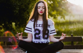 Calm Your Mind in 5 Minutes – A Simple Guide to Instant Mental Peace Calm Your Mind in 5 Minutes