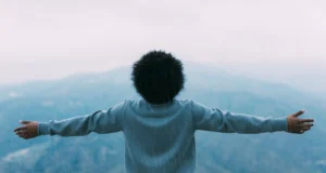 Develop a Positive Mindset: The Key to a Happier and Successful Life Develop a Positive Mindset